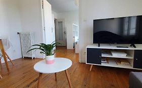 Charmant F2 avec vue, proche centre